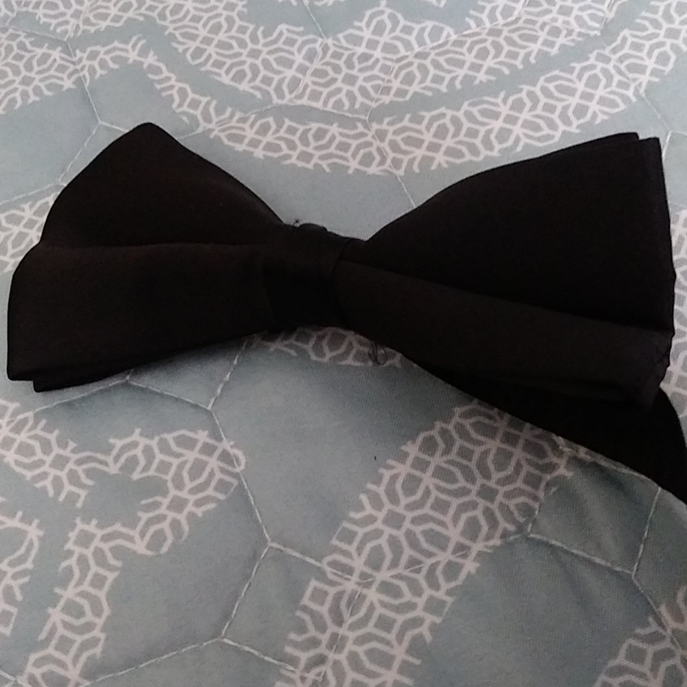 Formal bowtie